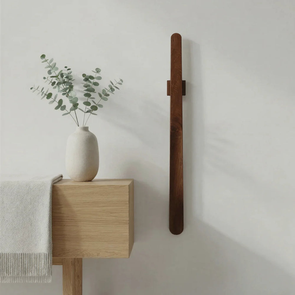 Magnetisk Skohorn i Massivt Træ – 55 cm